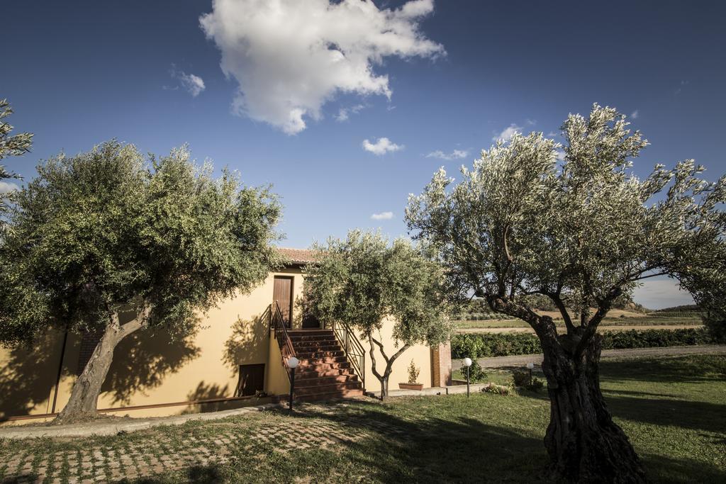 Agriturismo Il Giriatello โครโตเน ภายนอก รูปภาพ