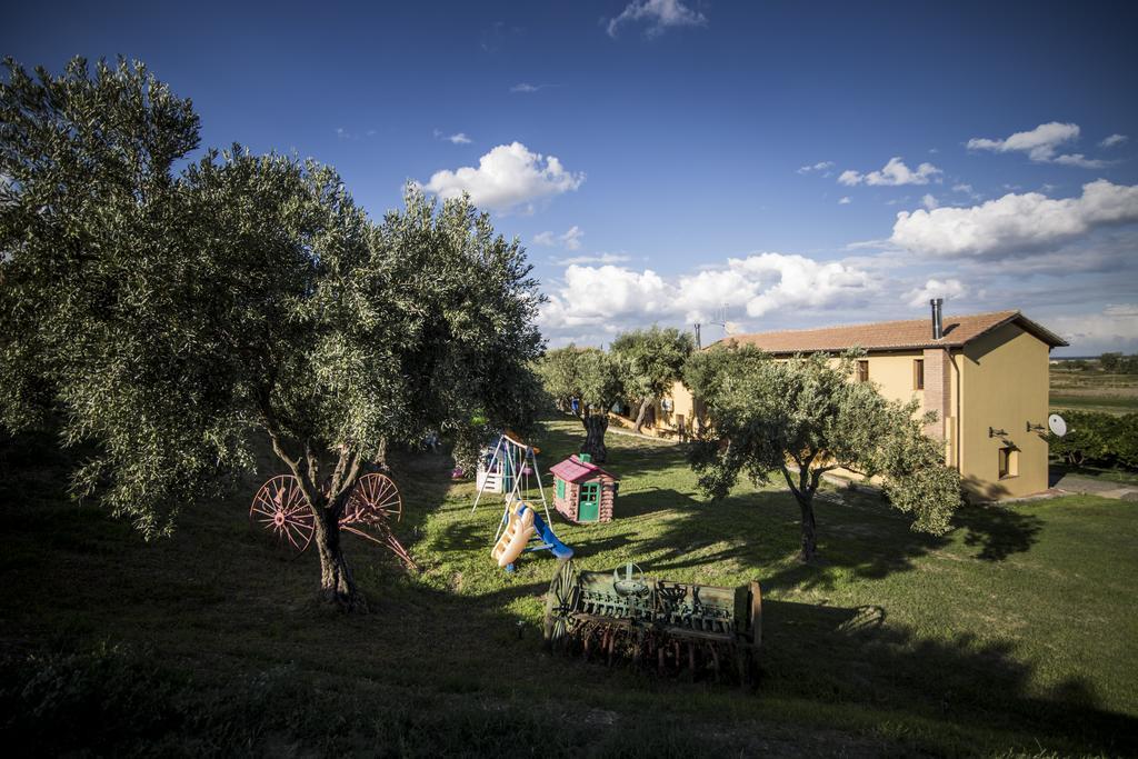 Agriturismo Il Giriatello โครโตเน ภายนอก รูปภาพ