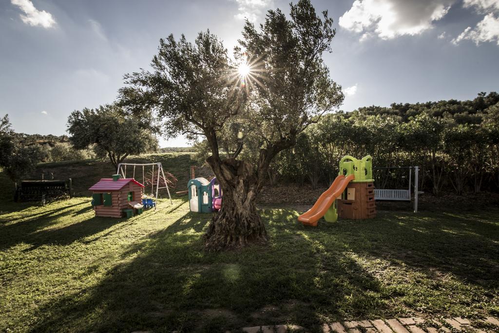 Agriturismo Il Giriatello โครโตเน ภายนอก รูปภาพ