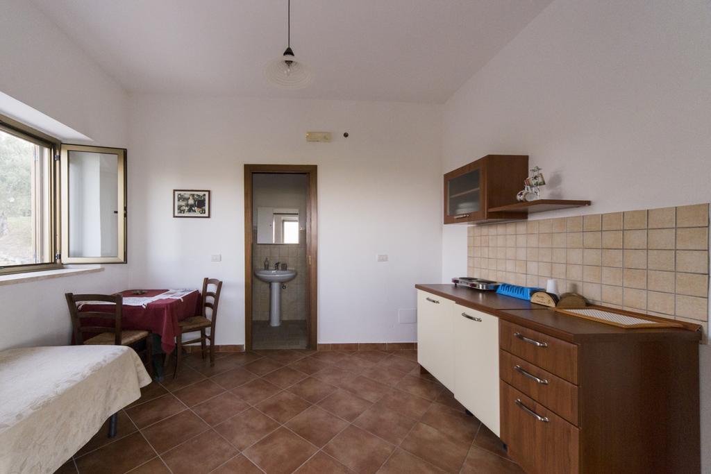 Agriturismo Il Giriatello โครโตเน ภายนอก รูปภาพ
